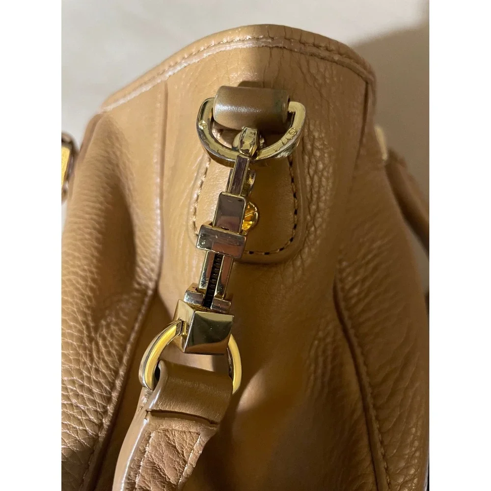 Tory Burch features *style